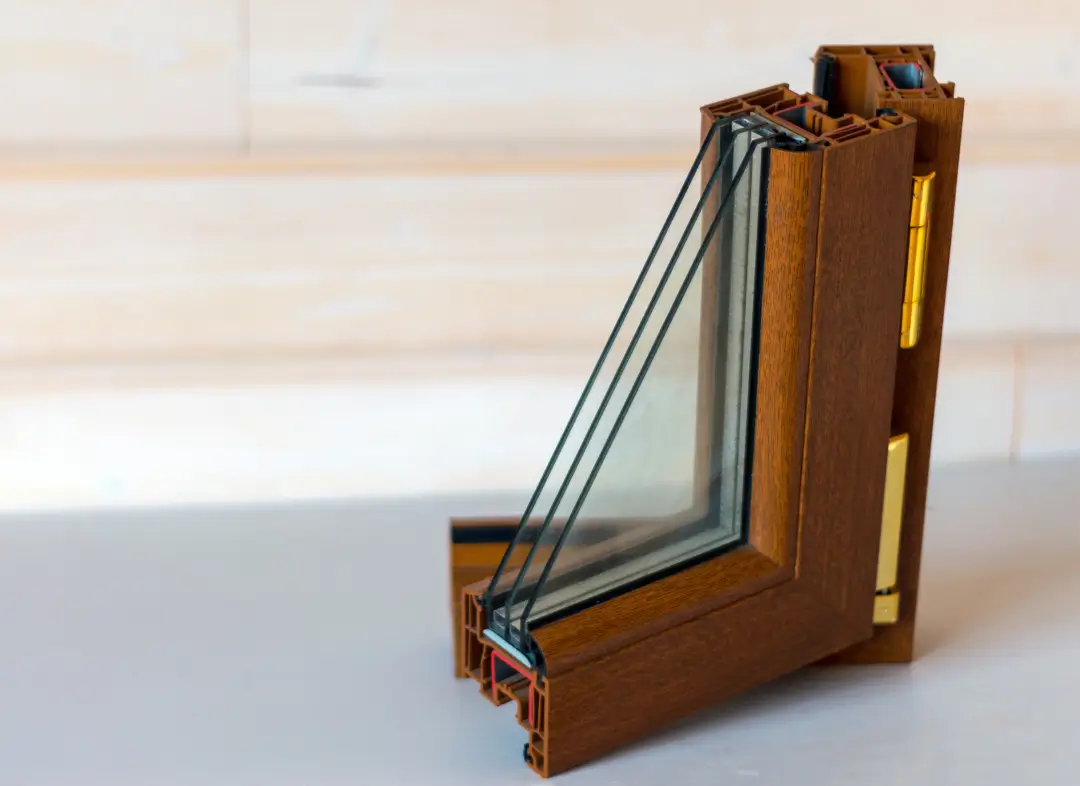 Installation de fenêtre en bois sur mesure Clisson